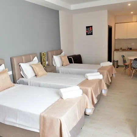 Helada Apartments Tivat Exterior photo